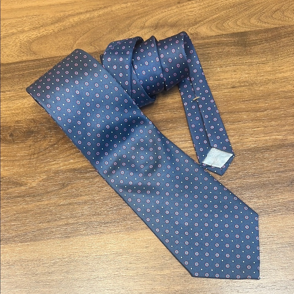 Christian Dior Elegant Navy Blue Patterned Tie GUC!